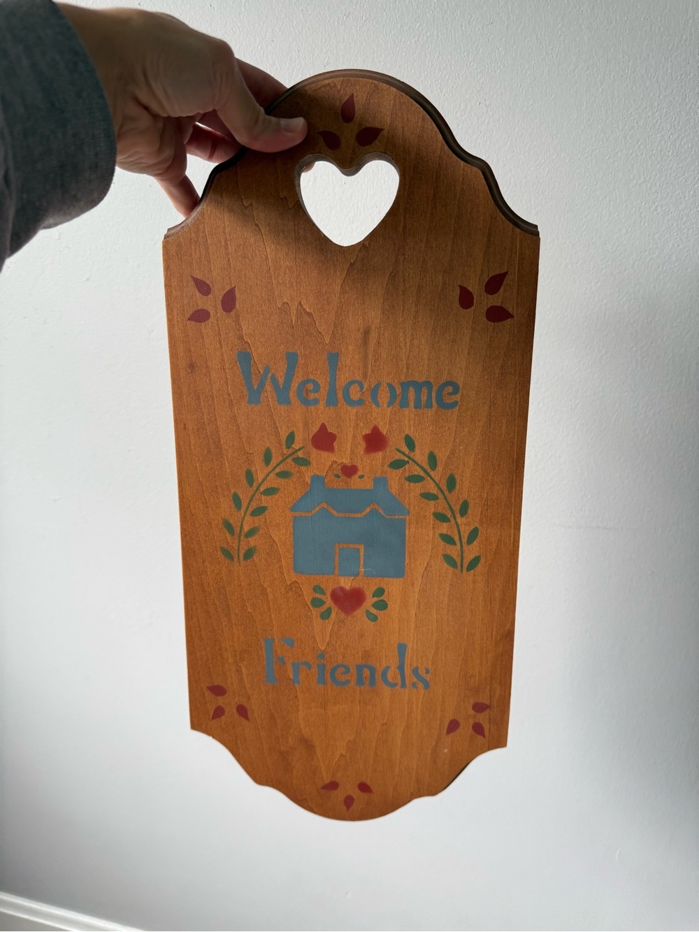 Welcome Friends Wooden Heart Sign Decor Blue Red Cottage Core Farmhouse Decor - Picture 5 of 5